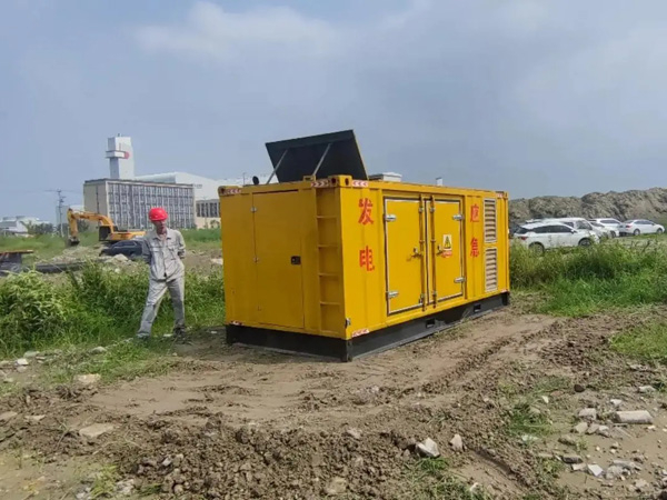 解放200KW柴油发电机机组每小时的油耗量受哪些因素影响？
